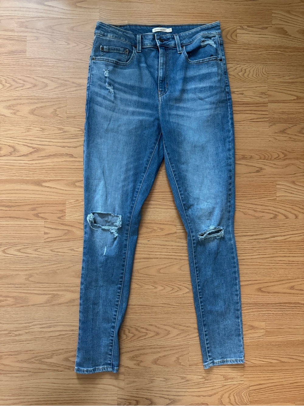 LEVI’S 721 High Rise Skinny Distressed Blue Women’s Jeans 31